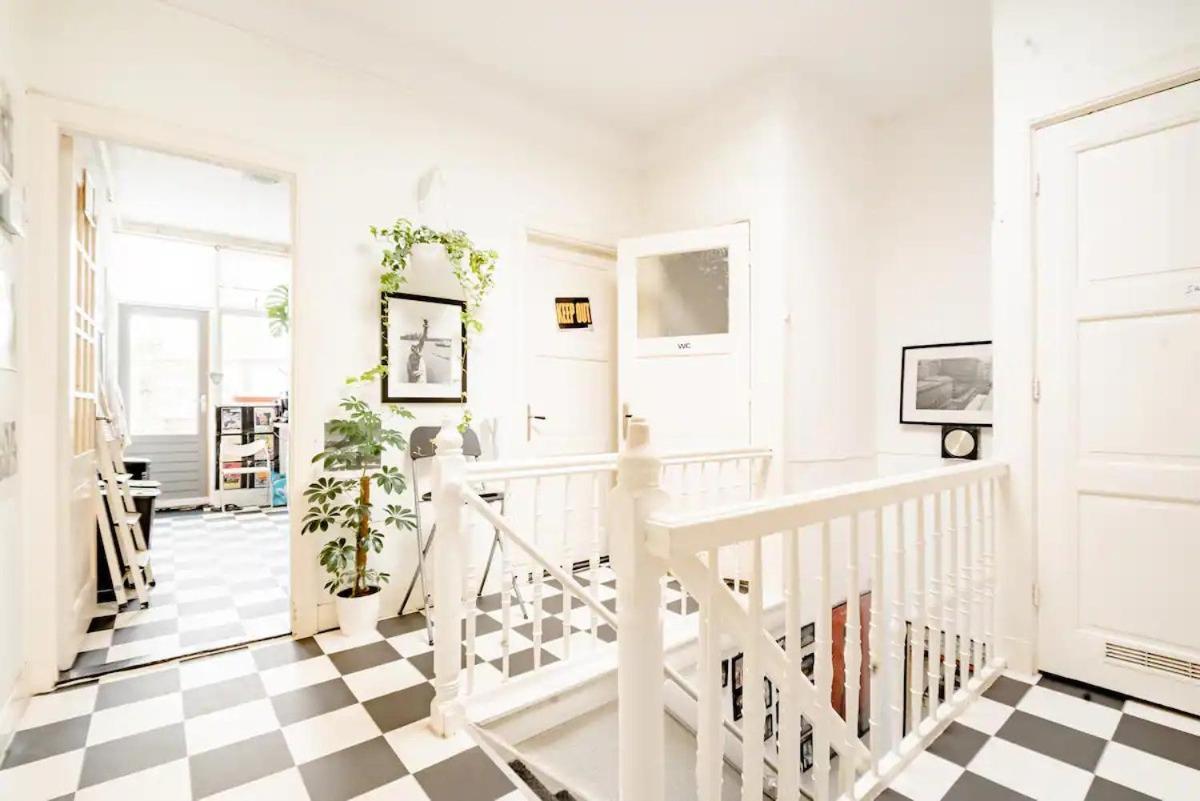 Cozy Private In Shared Apartment, Close To And Center * Den Haag