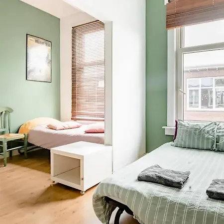 Cozy Private In Shared Apartment, Close To And Center